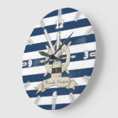 ネイビーモダンブルーストライプの車輪 ラージ壁時計 (傾斜)