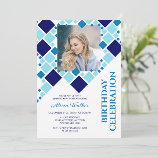 ネイビーモダンブルーデジタルフレームフォト誕生日 招待状 (スタンド正面)