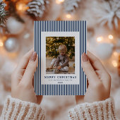 ネイビーモダンブルーピンスプレイのクリスマスファミリー写真 シーズンカード