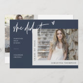 ネイビーモダンブルー彼女は卒業写真を撮った 招待状 (正面/裏面)