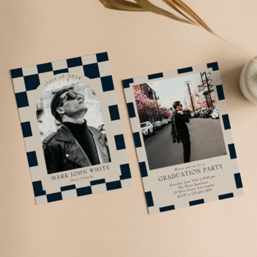 ネイビー市松模様にレトロアーチボーイ写真卒業 招待状