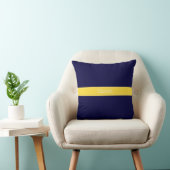 ネイビー無地のブルー、パイナップルリボン名モノグラム クッション (椅子)