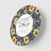 ネイビー素朴サンフラワービーイエロー誕生統計ベビー ラウンド壁時計 (傾斜)