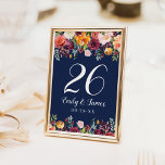 ネイビー素朴ブルゴーニュ秋フローラ結婚ズモノグラム テーブルナンバー<br><div class="desc">ロマンチックな素朴スタイルのテーブル番号カードはスタイリッシュ、バラ、ダリア、牡丹の花、緑の美しいフローラの水彩配列で囲まれた数字のモノグラムがバーガンディ赤、黄金、桃のオレンジ、赤面のピンク、緑の色合いの豪華な秋のパレットに備えられている。濃紺の背景色。</div>