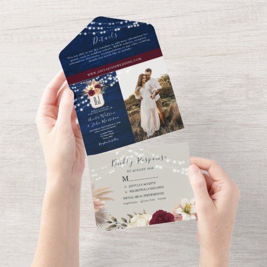 ネイビー素朴ブルーとブルゴーニュのフローラ結婚ズ オールインワン招待状 (貼ってはがせる)
