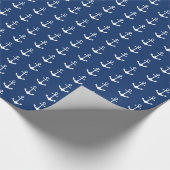 ネイビー航海のブルーの背景に白いいかり ラッピングペーパー (角)