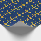 ネイビー航海のブルーの背景の黄金いかり ラッピングペーパー (角)