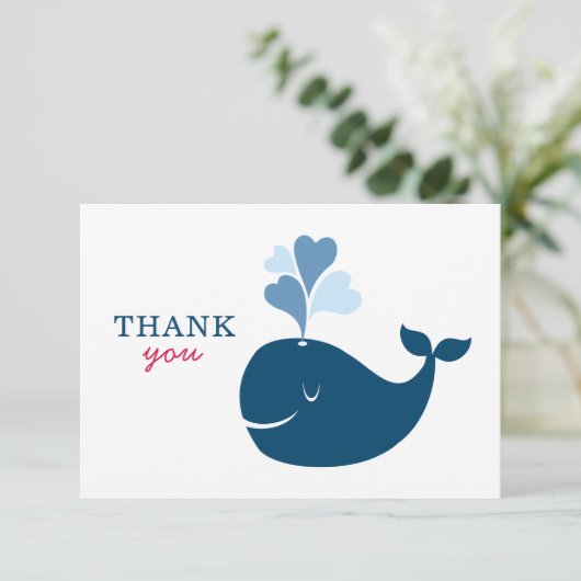 ネイビー航海のブルーレッドホエールボーイ赤ちゃんシャワー サンキューカード (スタンド正面)