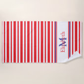 ネイビー赤と白ブストライプ・ブルー・モノグラム付き ビーチタオル (正面)