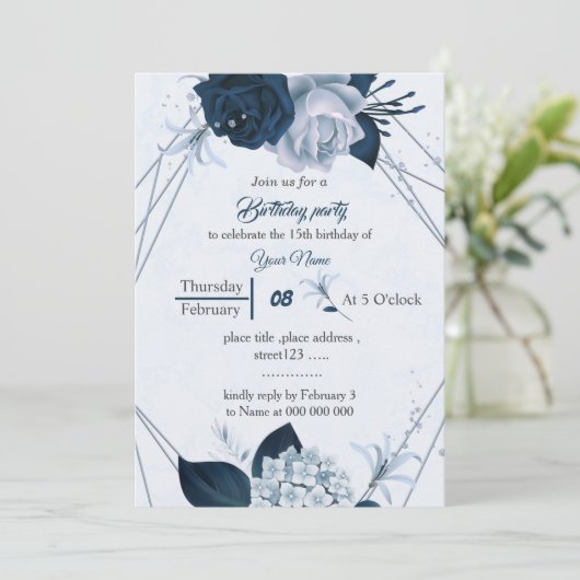 ネイビー&ほこりっぽい青い花幾何学誕生日 招待状 (スタンド正面)