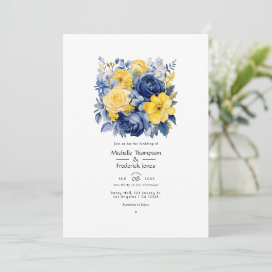ネイビー、イエロー、ブルーの花柄の結婚式 招待状 (スタンド正面)