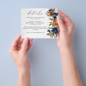 ネイビー、オレンジ、ブラウンの秋の花柄の詳細 チラシ (手)