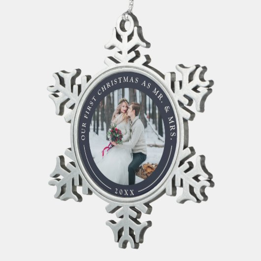 ネイビー |クリスマス結婚したの最初の写真 スノーフレークピューターオーナメント (右)
