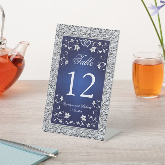 ネイビー、シルバーグレーフローラテーブル番号ペデスタルシグ 台座サイン (インサイチュ)