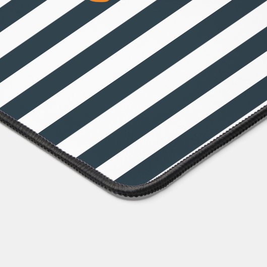 ネイビー・ストライプ | 現代のジェントルマンのモノグラム デスクマット (コーナー)