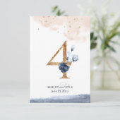 ネイビー、ブッシュ、ゴールドのウェディングテーブルナンバー 招待状 (スタンド正面)