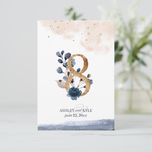 ネイビー、ブッシュ、ゴールドのウェディングテーブルナンバー 招待状 (スタンド正面)