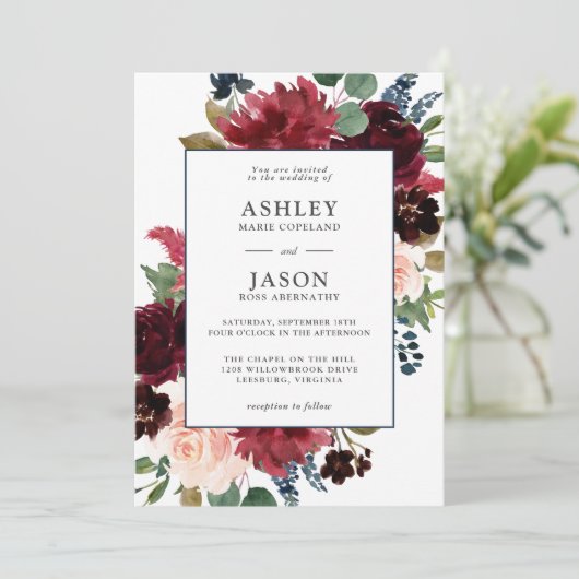ネイビー、ブルゴーニュ、赤面ウォーター色のフローラ結婚ズ 招待状 (スタンド正面)