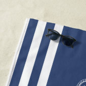 ネイビー&ホワイトパーソナライズされたビーチハウス ビーチタオル (インサイチュ)