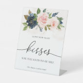 ネイビー&赤面ピンクフローラゲストハウス何人のキス 台座サイン (正面)