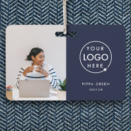 ネイビーIDカード |トレンディーモダン社員の青 バッジ