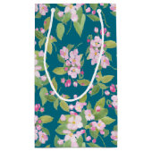 ネイビ最高のーで今までピンクのリンゴの花を母が咲く スモールペーパーバッグ (裏面)