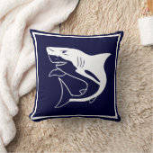 ネイビ素晴らしー海ブルーの白いサメ航海の クッション (ブランケット)