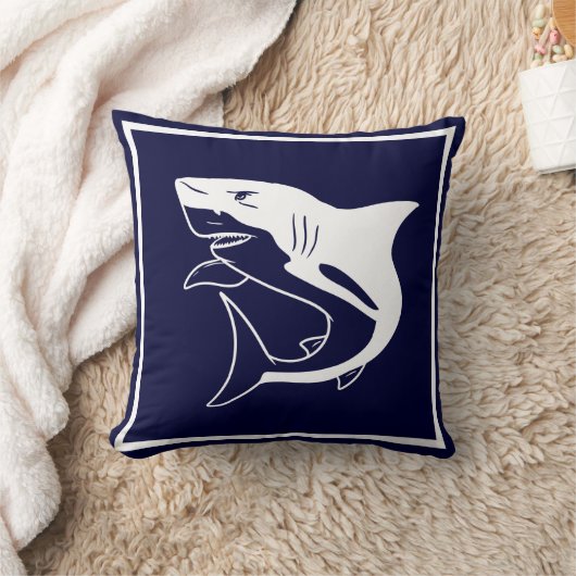 ネイビ素晴らしー海ブルーの白いサメ航海の クッション (ブランケット)