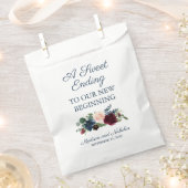 ネイビ素朴マルサラフローラ結婚式の引き出物バッグ フェイバーバッグ (クリップ留めされた状態)