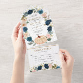 ネイビ素朴ーブルアンドピーチフローラパンプキン結婚ズ オールインワン招待状 (貼ってはがせる)