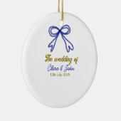 ネイビ結婚ー・ブルー・ボウ・カップルの名前 セラミックオーナメント (右)