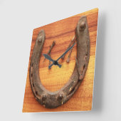 ネイルが付いている幸運な蹄鉄 スクエア壁時計 (傾斜)