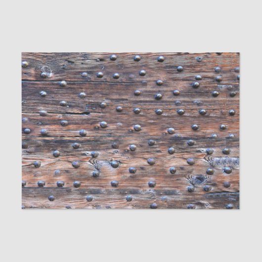 ネイルが付いている素朴で古い風化させた木 薄葉紙 (正面)