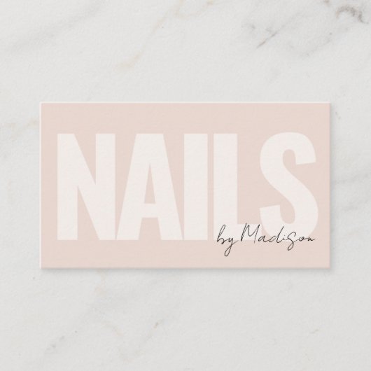ネイルアーティストサロンピンクタイポグラフィ 名刺 (正面)