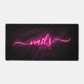 ネイルアートモダンネイルアーティストマニキュアネオンピンク デスクマット (正面)