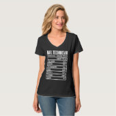 ネイル技術者のハードワーク 情熱 決意 Tシャツ (正面フル)