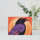 ネオンのオレンジ色の背景のカラスのスケッチ ポストカード (スタンド正面)