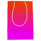 ネオンオレンジおよびショッキングピンクのグラデーションな陰色は衰退します ミディアムペーパーバッグ (正面)