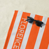 ネオンオレンジのキャバストライプナビーチ – タオル (インサイチュ)