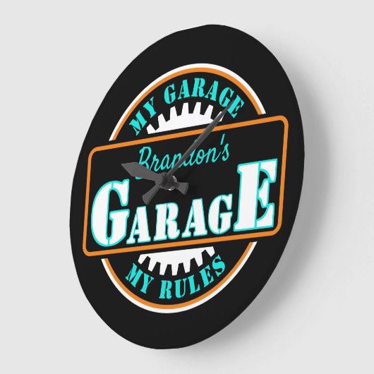 ネオンオレンジターコイズブルーガレージ文字オンブラック ラージ壁時計 (傾斜)