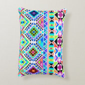 ネオンカラフルアステカプリント アクセントクッション (裏面(縦))
