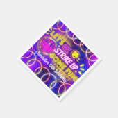 ネオングローパープルガールのボーリング誕生日パーティー スタンダードカクテルナプキン (角)