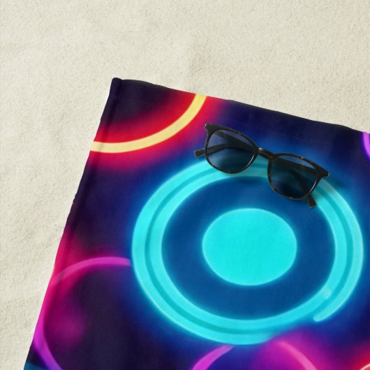 ネオンサークル：視覚的鮮やかな饗宴 ビーチタオル (インサイチュ)