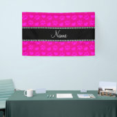 ネオンパーソナライズされたホットピンクのハートと手の名前 横断幕 (トレードショー)