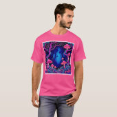 ネオンピンクのキノコの森の芸術 Tシャツ (正面フル)