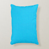 ネオンブルーの明るいチェックパターン アクセントクッション (正面(垂直))