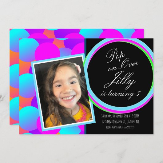 ネオンポップ・アートのテーマ写真バースデーパーティーの上の泡 招待状 (正面/裏面)