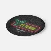 ネオンマーキー21st誕生日サインオンブリック ペーパープレート (アングル)