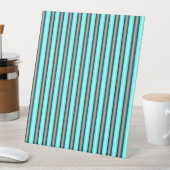 ネオンモダンブルーおよびブラック3D金属効果ストライプ 台座サイン (インサイチュ)