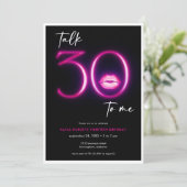 ネオンモダンミニマルピンクリップトークサーティ誕生日 招待状 (スタンド正面)
